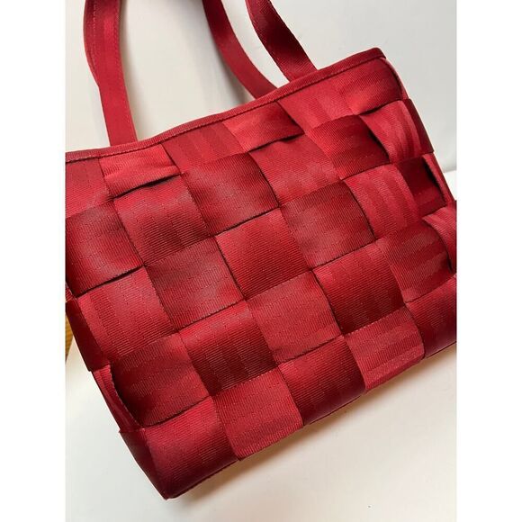 Harvey's Original Red Seatbelt Shoulder Bag 9x12" - Picture 4 of 11